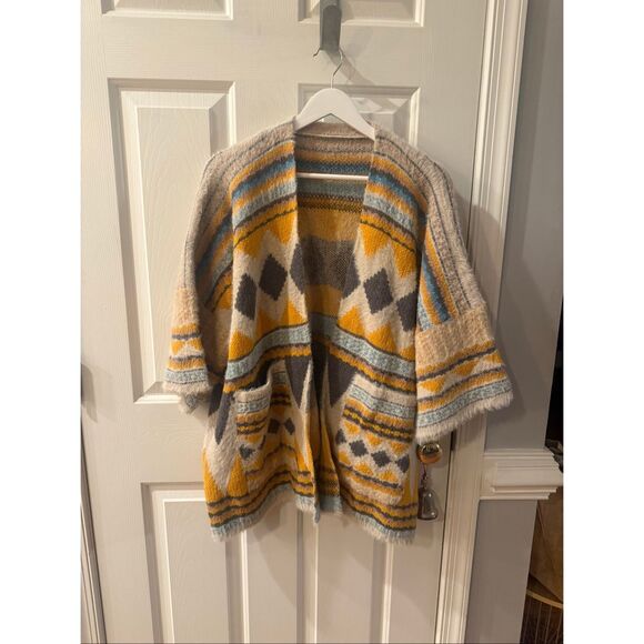 Three Bird Nest Open Front Blanket Tribal Style Fuzzy Cardigan O/S EUC - Picture 1 of 7